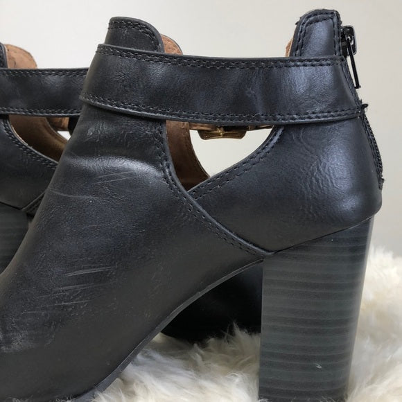 Fioni open toe leather booties