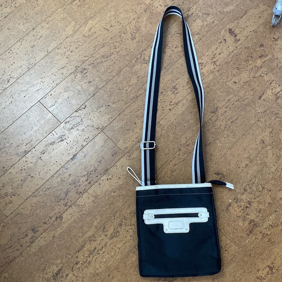 Roots crossbody bag