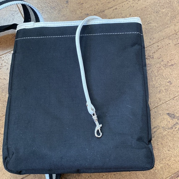 Roots crossbody bag
