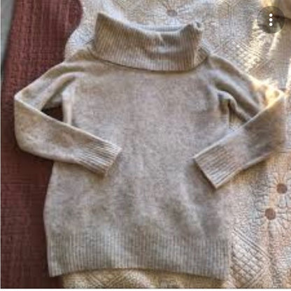 REDUCED!!Wilfred free turtleneck sweater