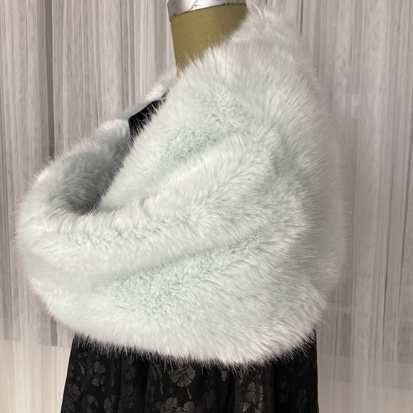 REDUCED!! Banana Republic faux fur wrap