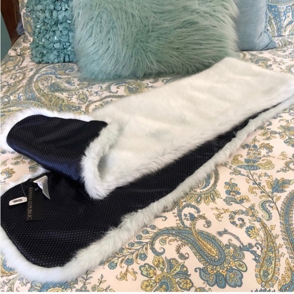 REDUCED!! Banana Republic faux fur wrap