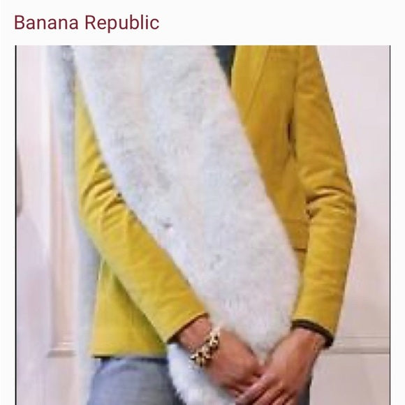 REDUCED!! Banana Republic faux fur wrap