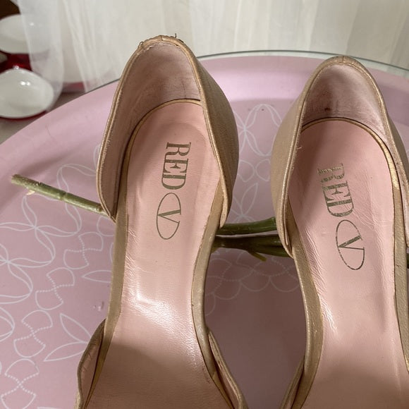 REDUCED!!Valentino Red V d’Orsay kitten heels shoes