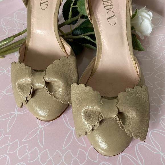 REDUCED!!Valentino Red V d’Orsay kitten heels shoes