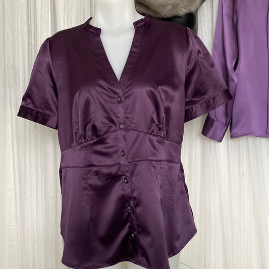 REDUCED! H&M short sleeves V-Neckline, button down blouse silky fabric Size 14