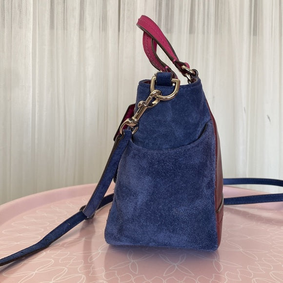 Coach Park mini leather/suede, quilted pocket! Crossbody ajustable straps bag