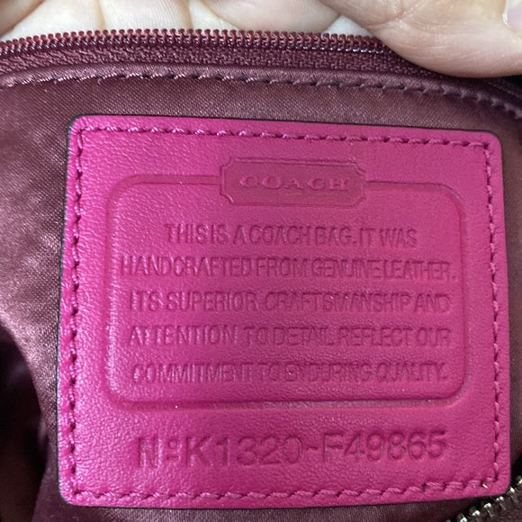Coach Park mini leather/suede, quilted pocket! Crossbody ajustable straps bag