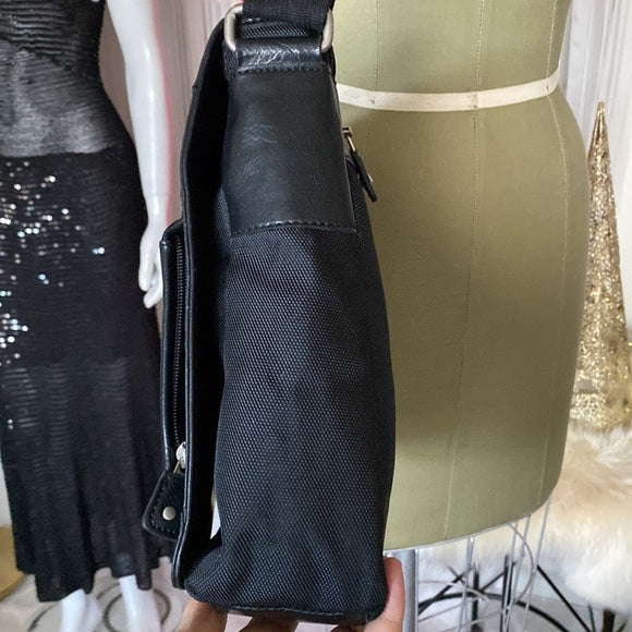Mouflon black thick nylon/vegan leather crossbody bag