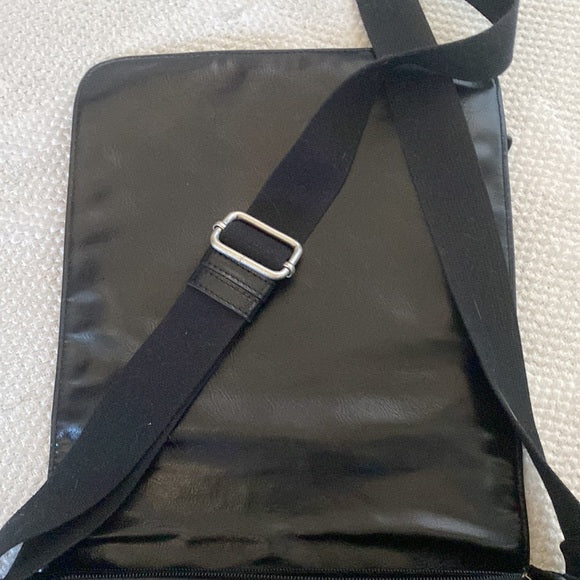 Mouflon black thick nylon/vegan leather crossbody bag