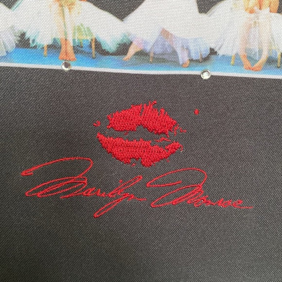 Marilyn Monroe cosmetic hard bag divided compartments inside! Pink/white