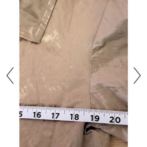 BCBGMaxAzria jacket! Crinkle, sheen, zipper closure, adjustable! Holiday! Size M
