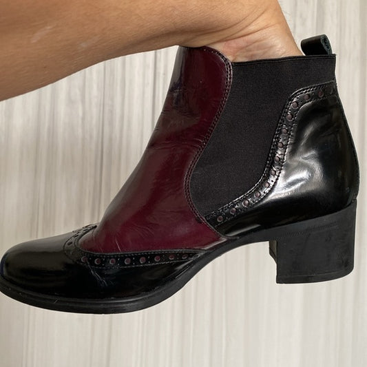 Wonders black/burgundy leather ankle boots! Made in Spain 🇪🇸 Size 7