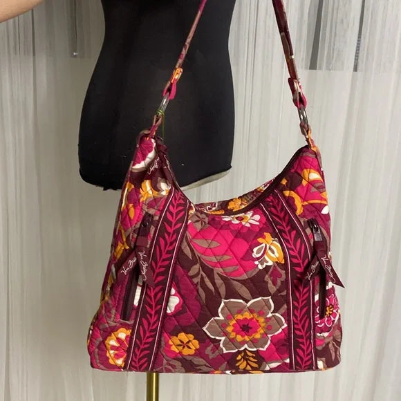 NWOT!!! Vera Bradley Lisa B Carnaby shoulder bag! 100% washable quilted!