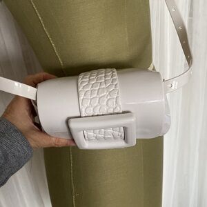 Melissa in colab Victor & Rolf off white cross body bag
