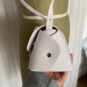 Melissa in colab Victor & Rolf off white cross body bag