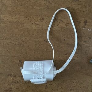Melissa in colab Victor & Rolf off white cross body bag